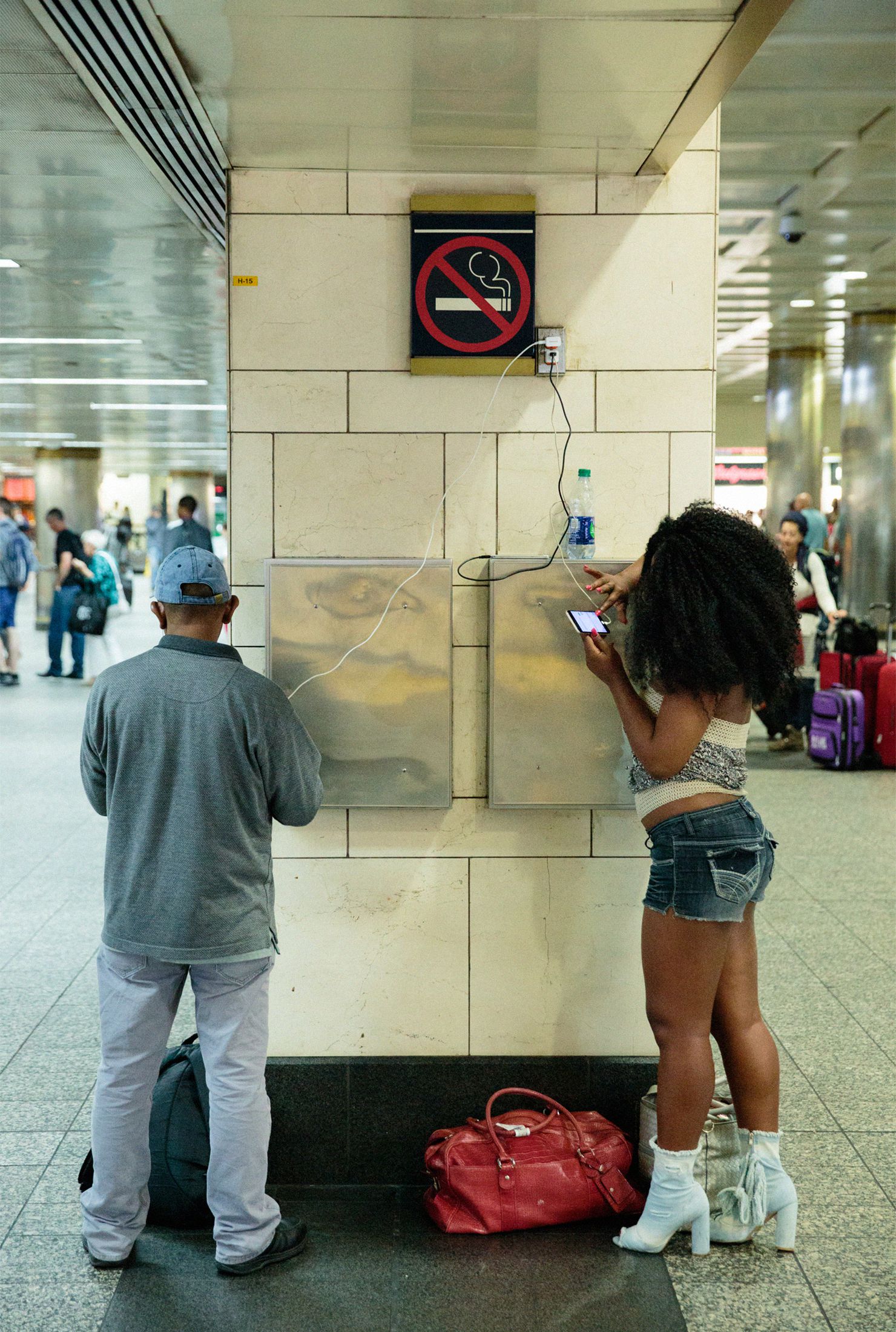 Why the Port Authority Bus Terminal Is Crumbling, Crowded, Unloved