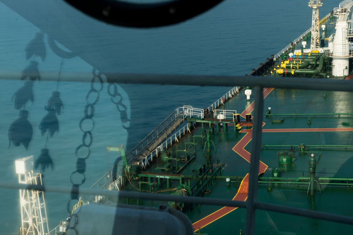 bloomberg.com - Alex Longley - Top Oil Traders Say Sanctions Are Starting to Lift Crude Prices