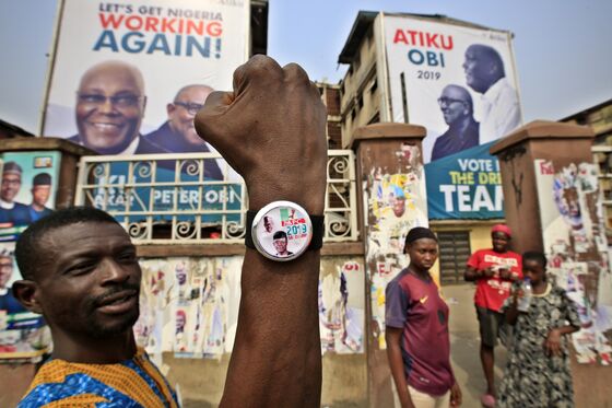 Nigerian Voters Face Ballot Delays and Sporadic Violence