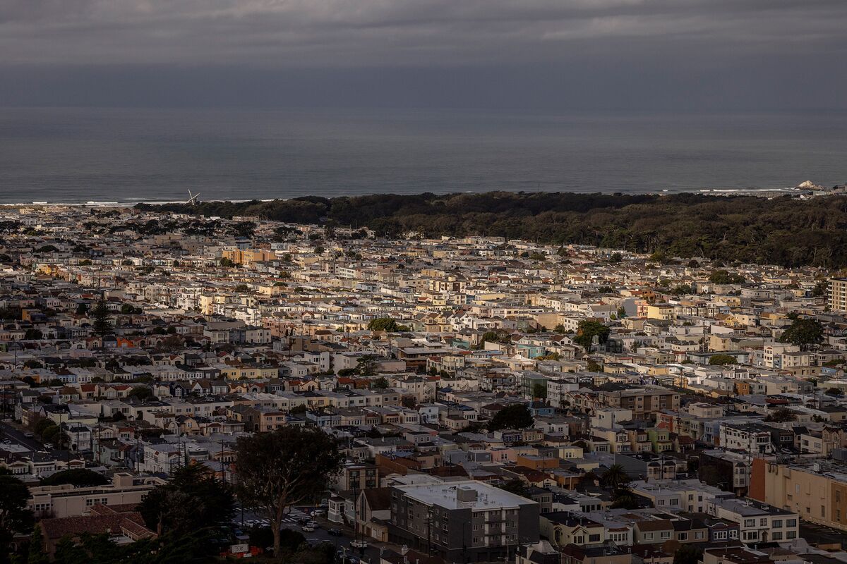 assets.bwbx.io image