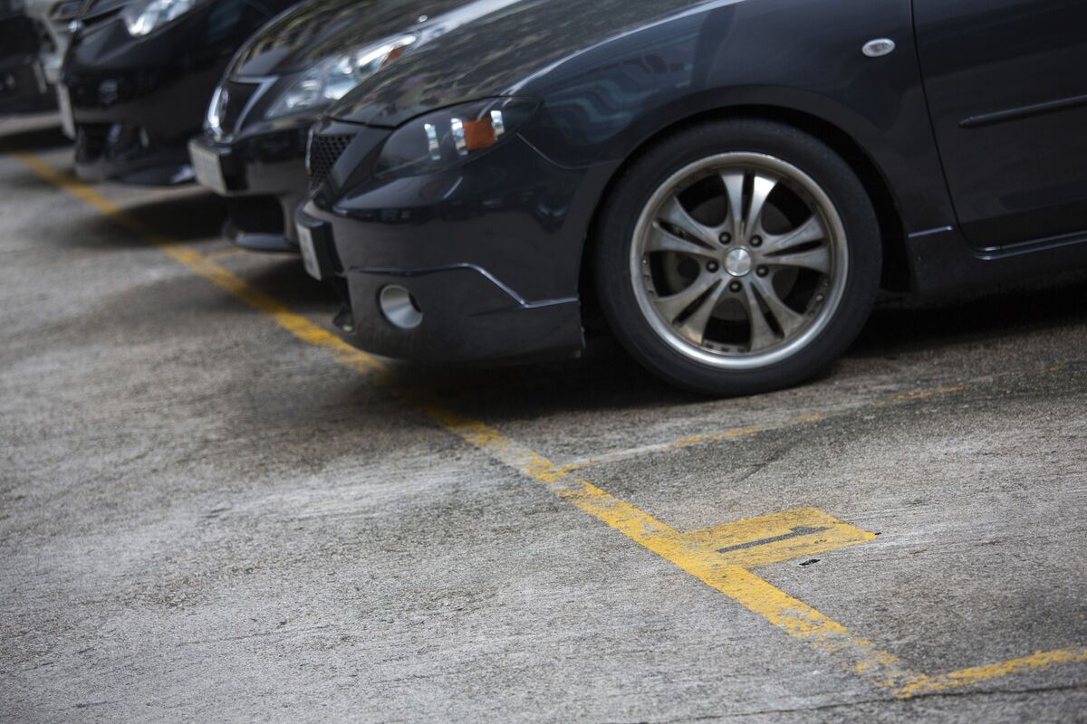 Warburg Is Said to Consider Sale of Chinese Car Park Firm Sunsea