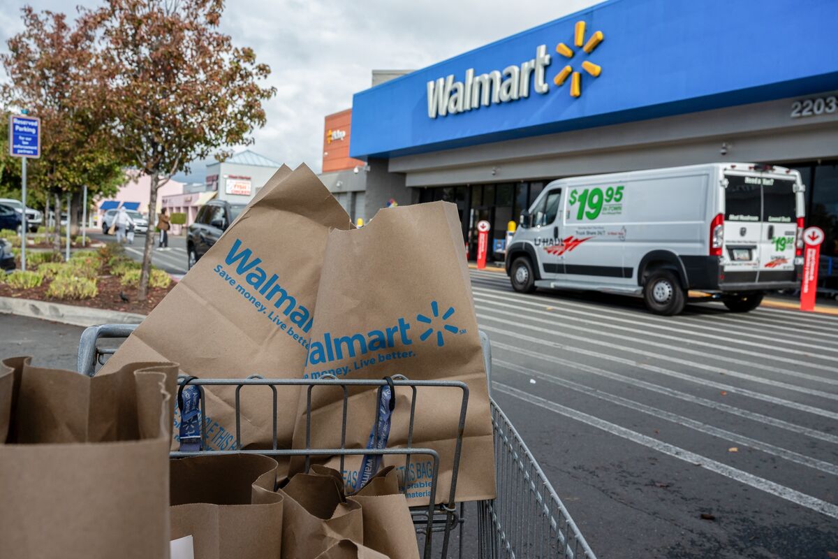 bloomberg.com - Tonya Garcia - Walmart Highlights Consumers' Affordability Concerns as Gas Prices Soar