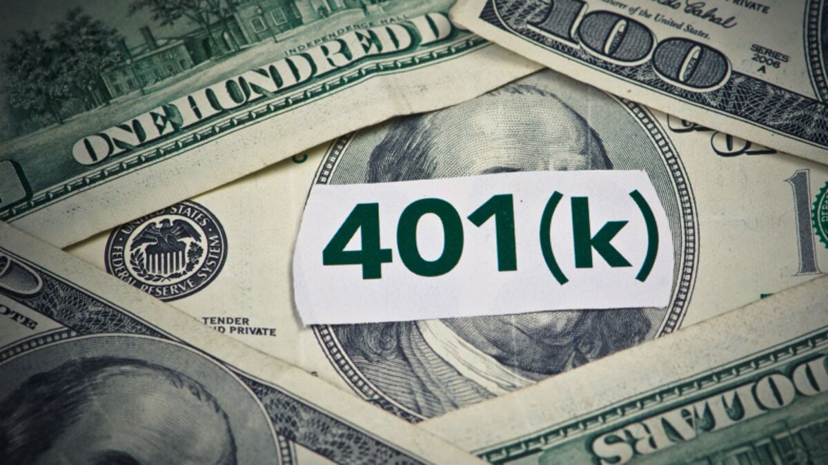 Finance: New regulations are simplifying the integration of cryptocurrency investments into 401(k) retirement plans.