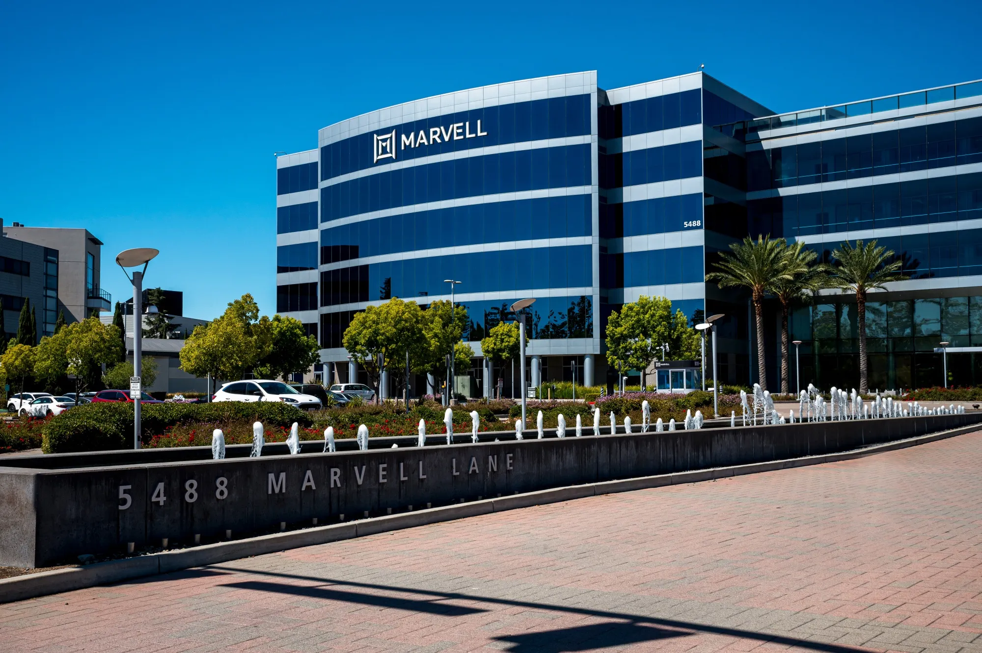 SoftBank Flirted With Marvell Takeover to Supercharge Arm - Bloomberg