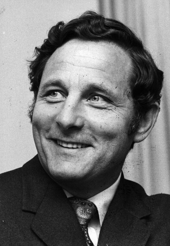 Birch Bayh, Senator Who Amended Constitution Twice, Dies at 91