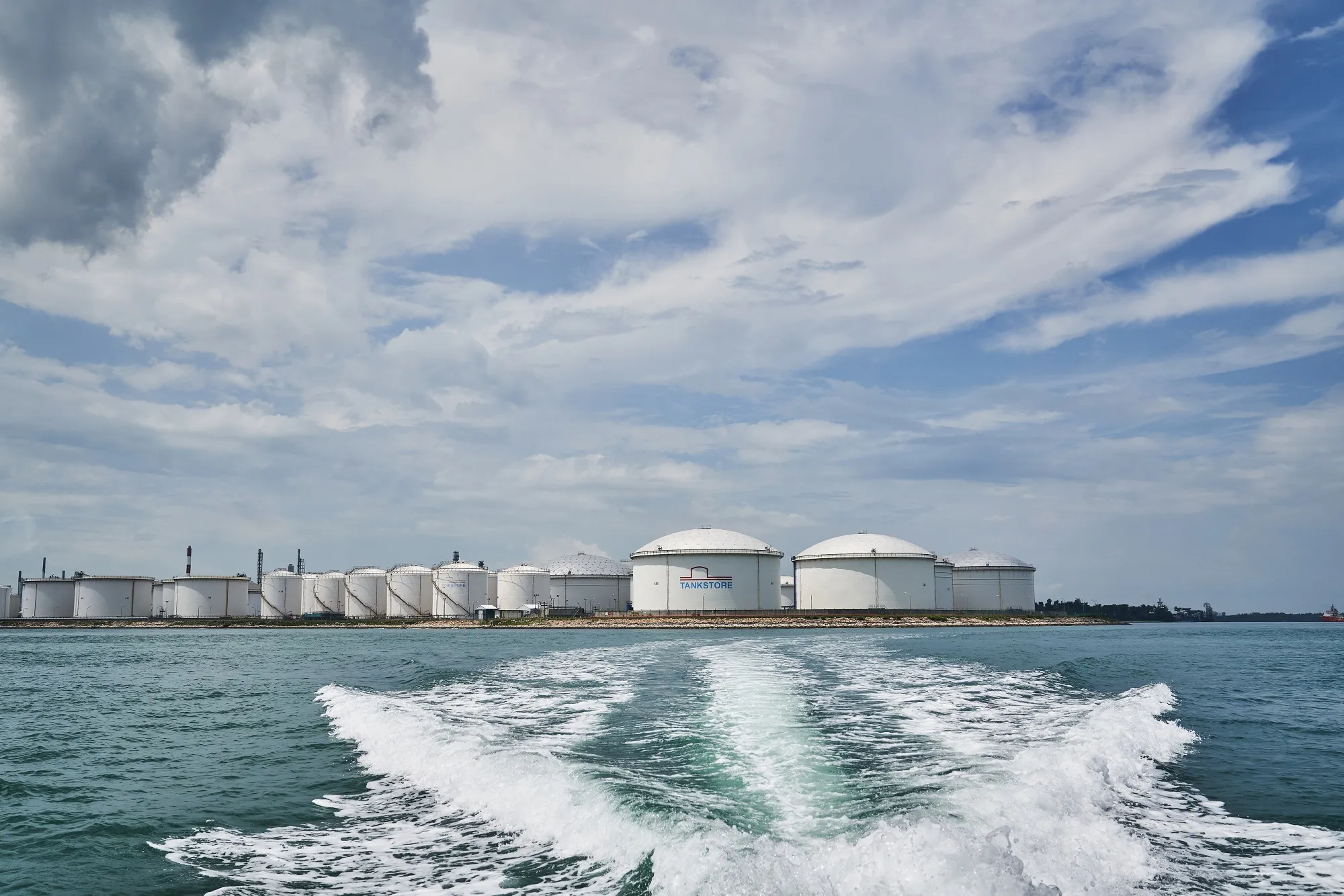 Views of Ports and Oil Refineries as Singapore Economy Could Contract 7%, Most Since Independence