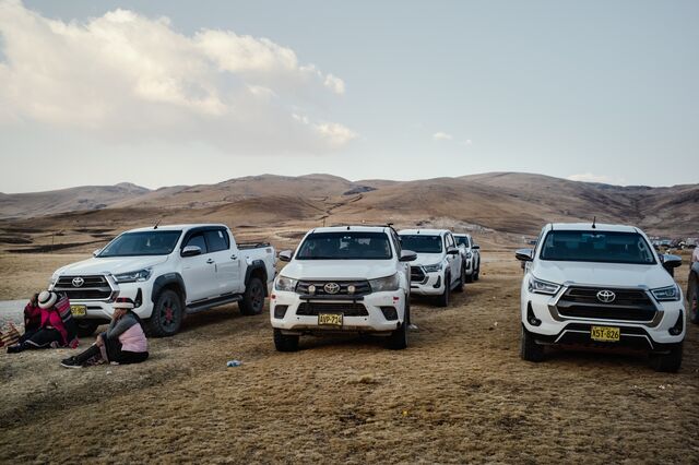 Es habitual ver a los residentes conduciendo nuevas camionetas Toyota Hilux de US$20.000.