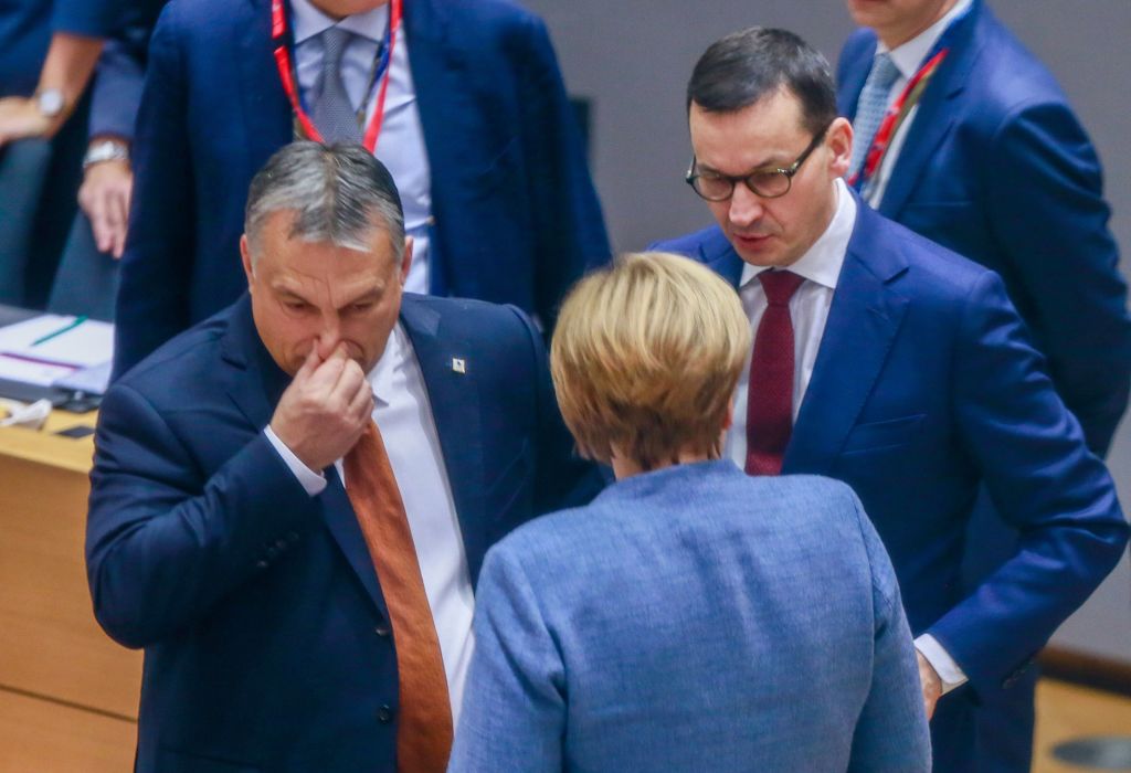 Merkel gives Hungary and Poland a talking to.