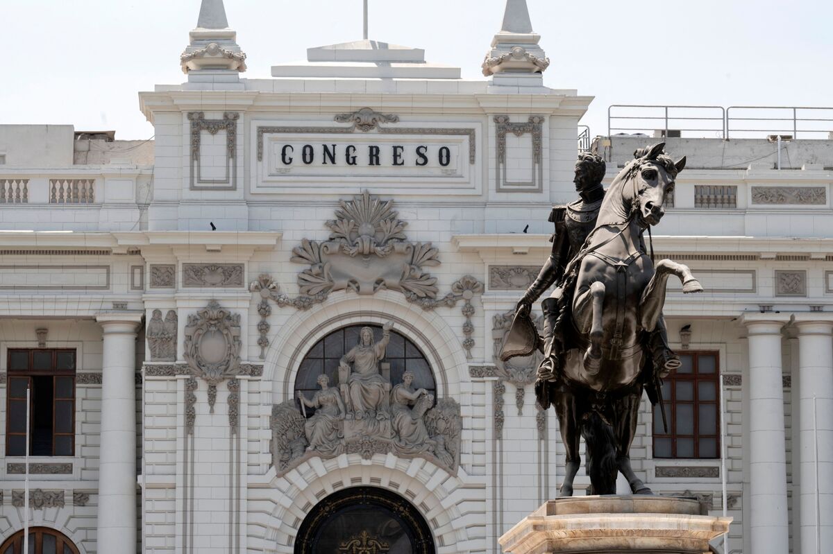 Peru Congress Passes a New $7.5 Billion Pension Withdrawal Bill