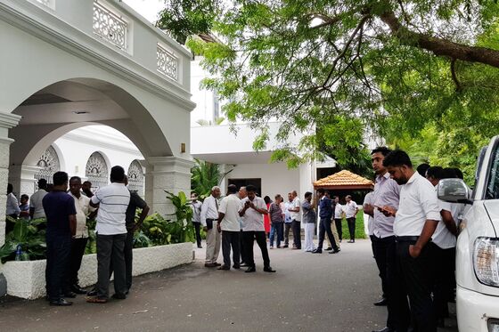 Holed Up in Mansion, Ousted Sri Lanka Prime Minister Vows to Fight