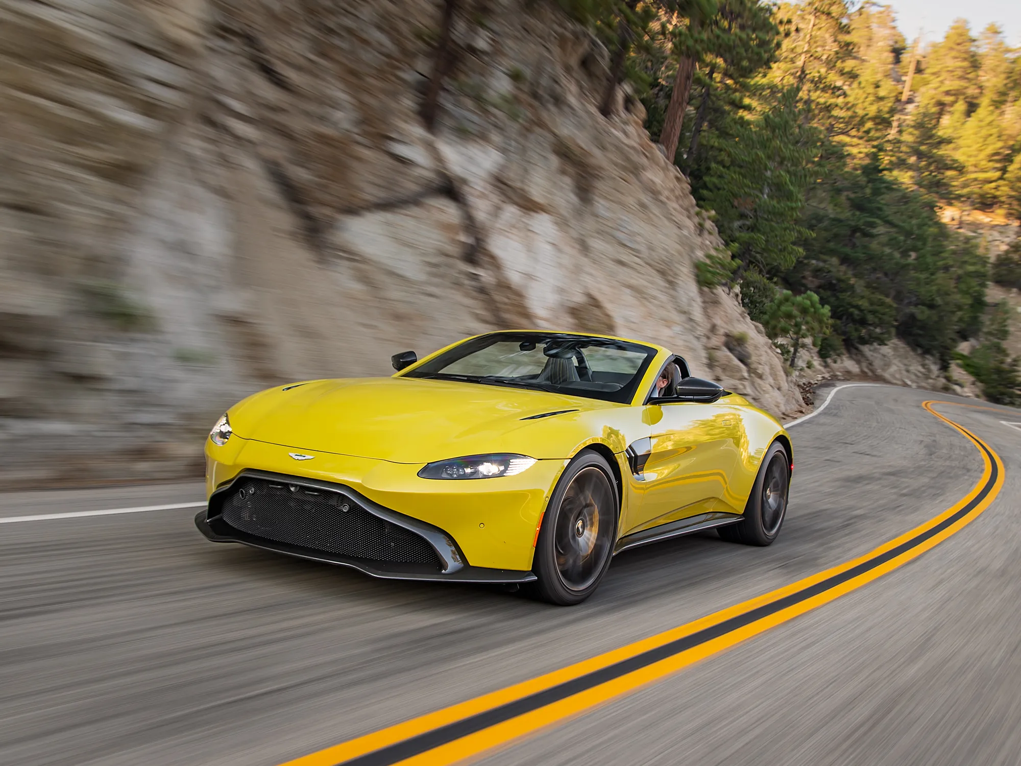 Aston Martin&nbsp;intends to issue 23.3 million new shares to the Saudi Public Investment Fund.
