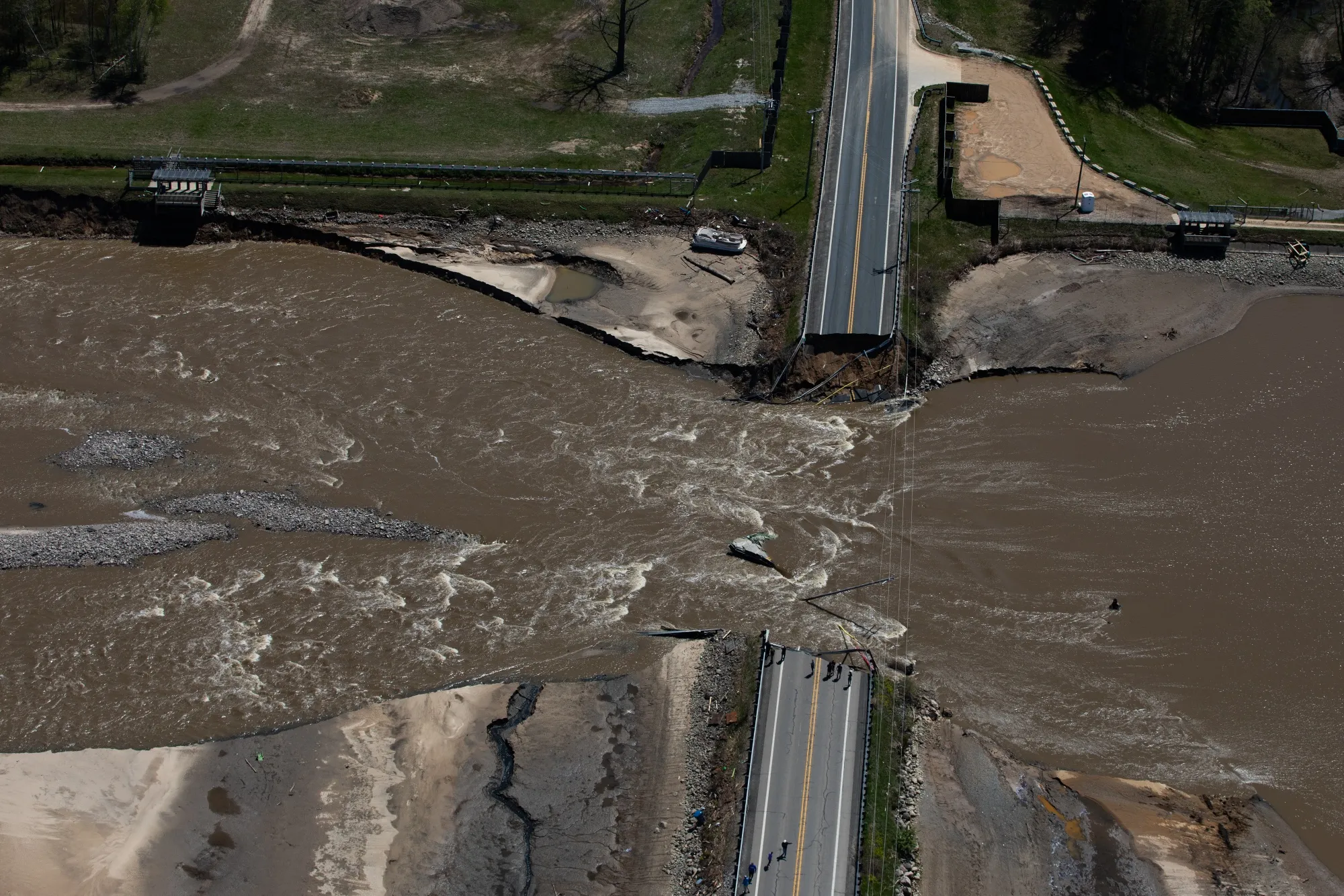Michigan Governor Declares State Of Emergency As Dams Break