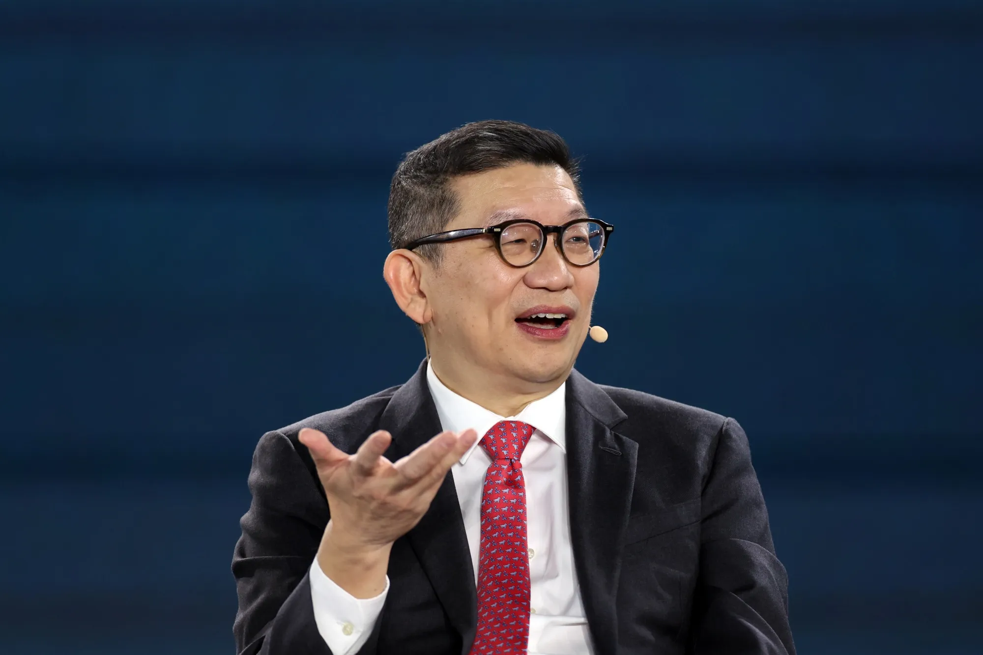 ドル覇権揺るがず、懸念は行き過ぎ－資産運用大手トップが相次ぎ指摘 - Bloomberg