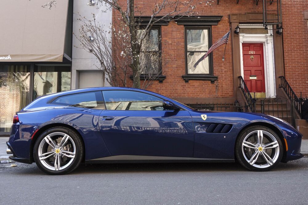 2017 Ferrari Gtc4lusso Review The Case For An Oddball With Heart Ferrari Performance