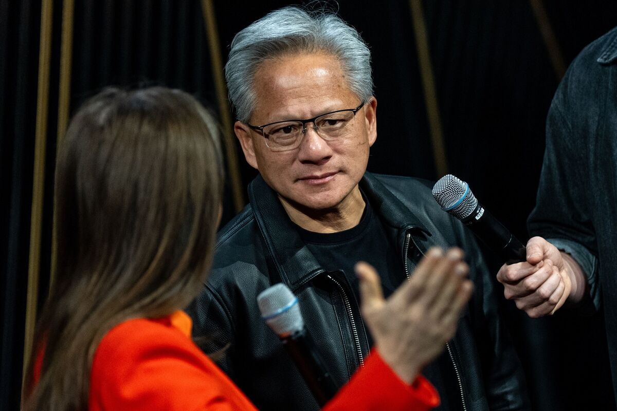 Nvidia’s Huang Spreading AI Far and Wide, Sees Thaw in US-China Standoff