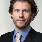 Headshot of Dr Jan Kemper