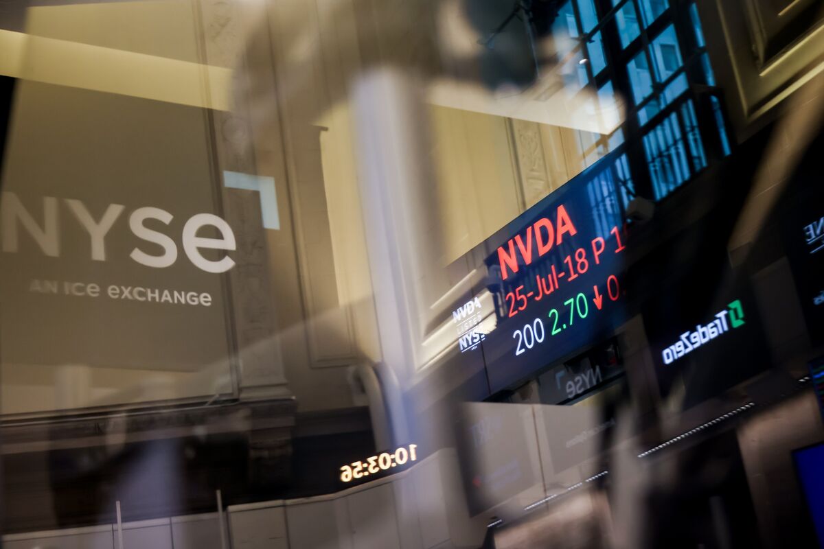 bloomberg.com - Lynn Thomasson - AI Greed Turns Into Fear as Tech Stocks Keep Sinking