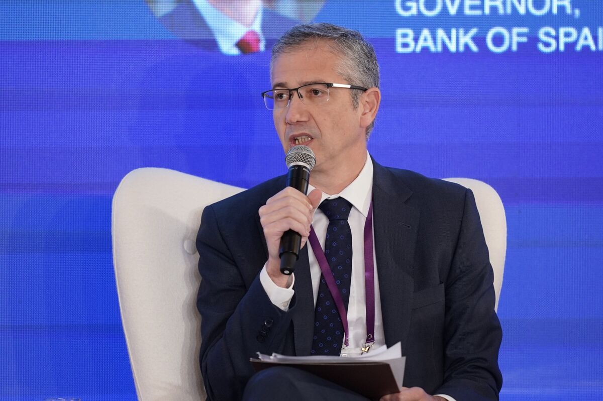 ECB’s De Cos Says First Interest Rate Cut Could Come in June