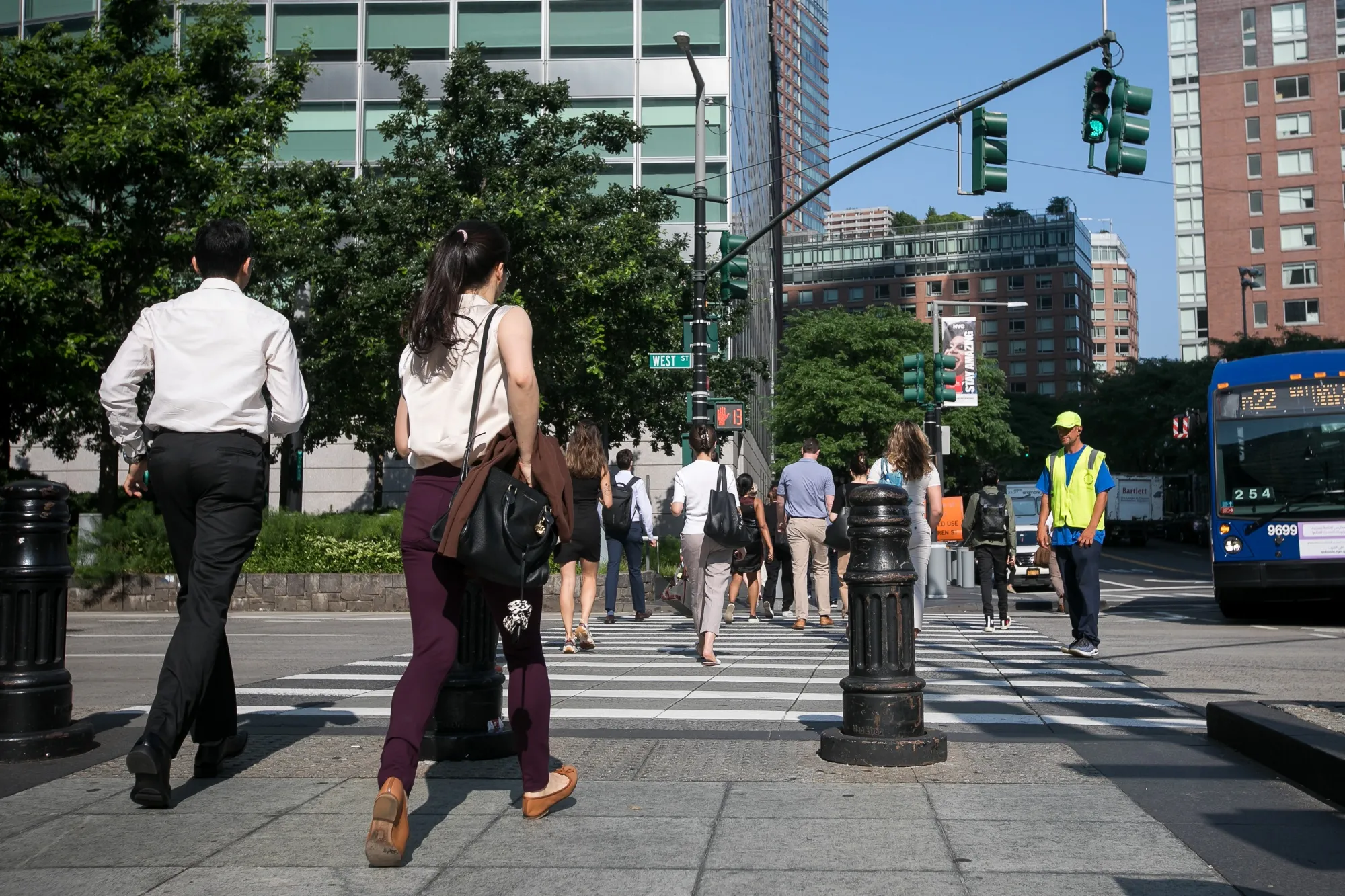 Goldman Sachs Offers Interns Jobs in Private Equity — Within the Firm (GS)  - Bloomberg