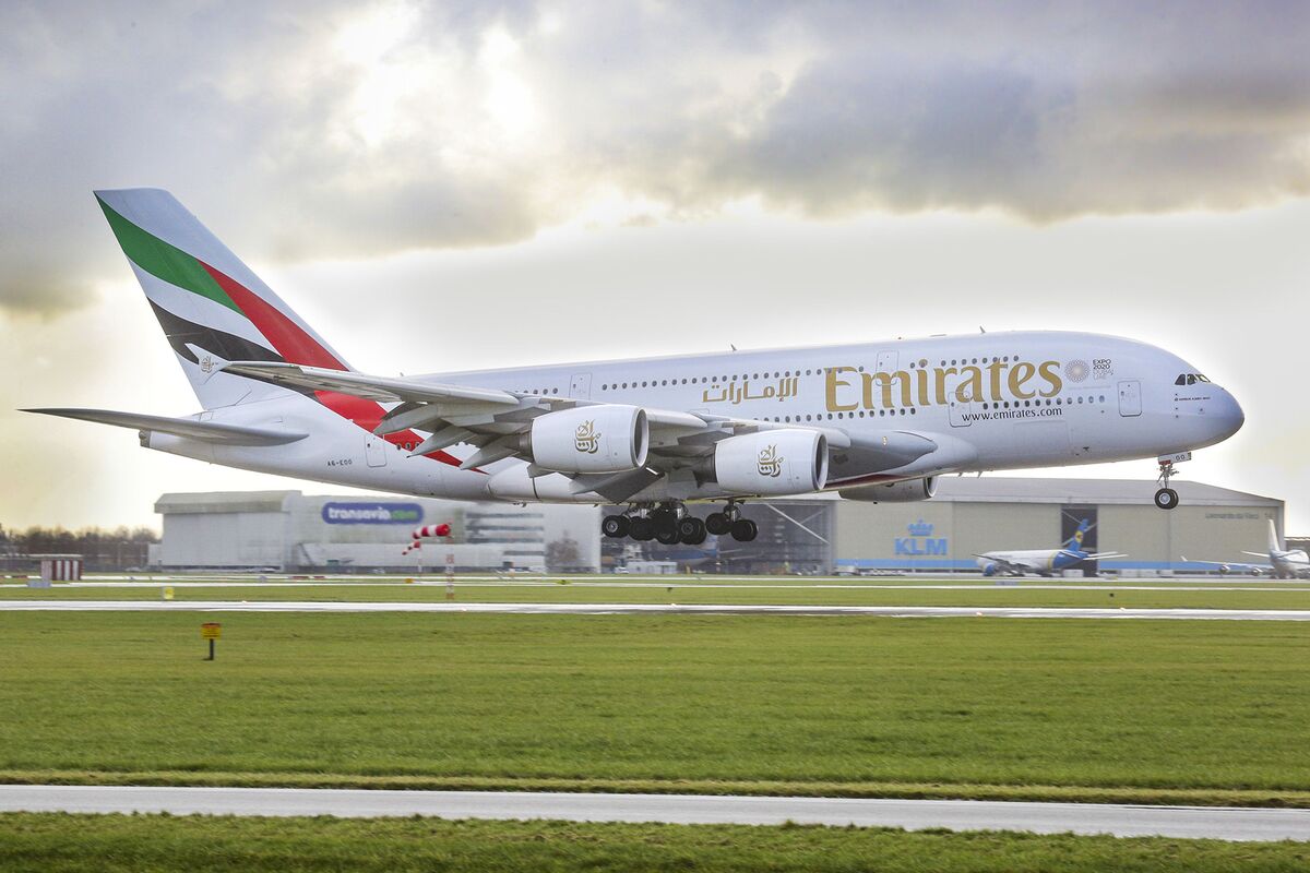 Аэрбас. Airbus a380 Emirates. А380 Эмирейтс. Airbus s380. Airbus a380 SUPERJUMBO Jet.