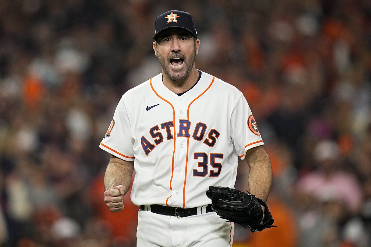 Astros fans infiltrate Yankee Stadium for ALCS Game 3