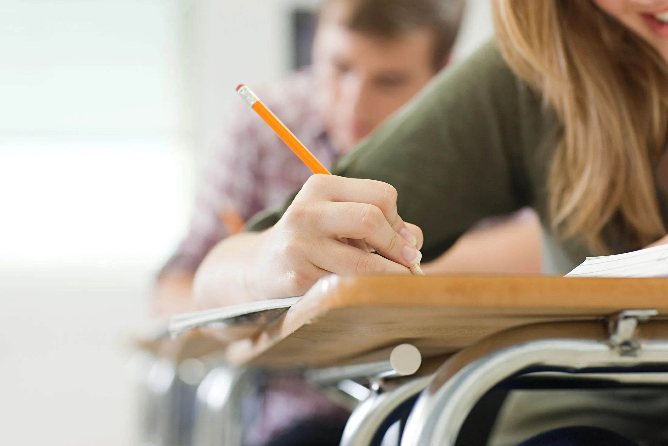 1472070490_desk-child-classroom-education-generic