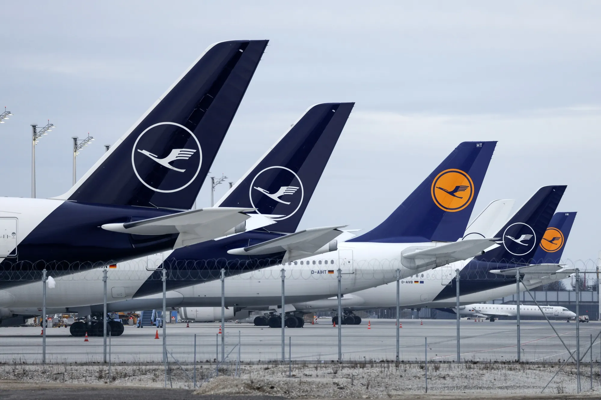 Passenger aircraft operated by Deutsche Lufthansa AG at Munich International Airport.