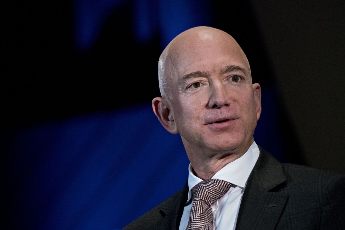 Amazon's Bezos Finally Sketches Out His Philanthropic Vision - Bloomberg