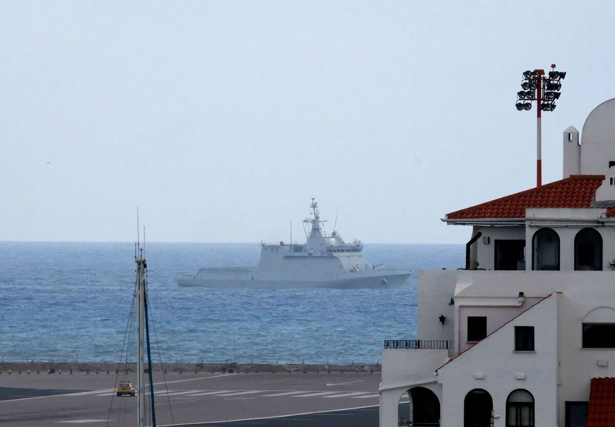 Spanish Warship Orders Commercial Boats to Leave Gibraltar Waters