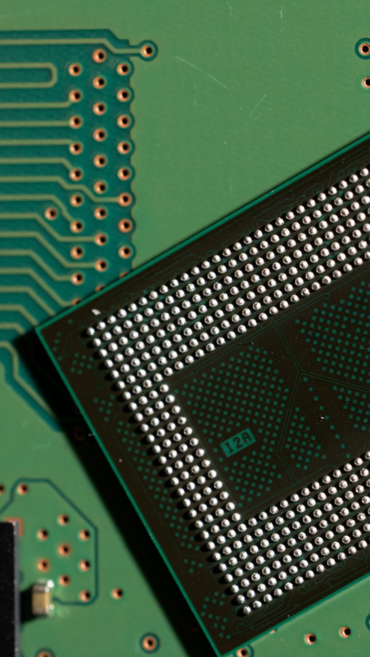 Market Winners and Losers of the Memory Chip Squeeze