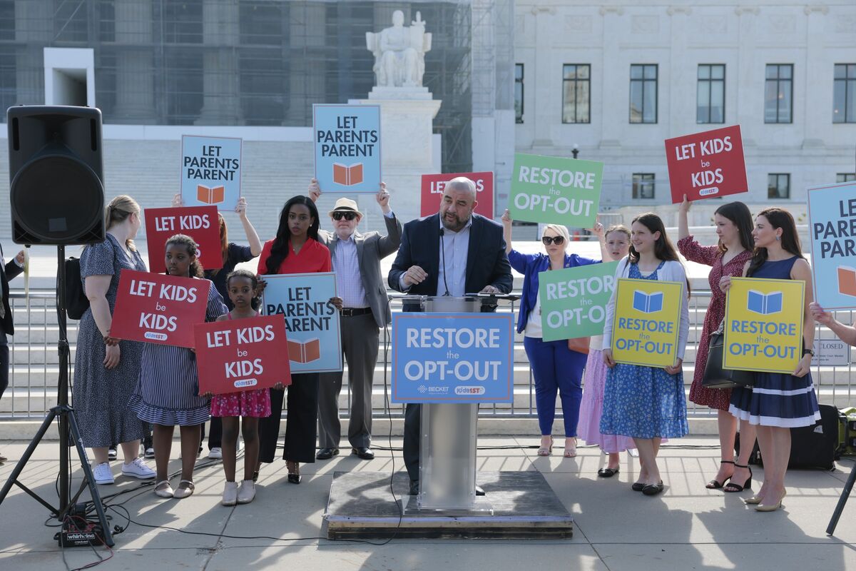 Supreme Court Bolsters Religious Rights in LGBTQ Book Case - Bloomberg