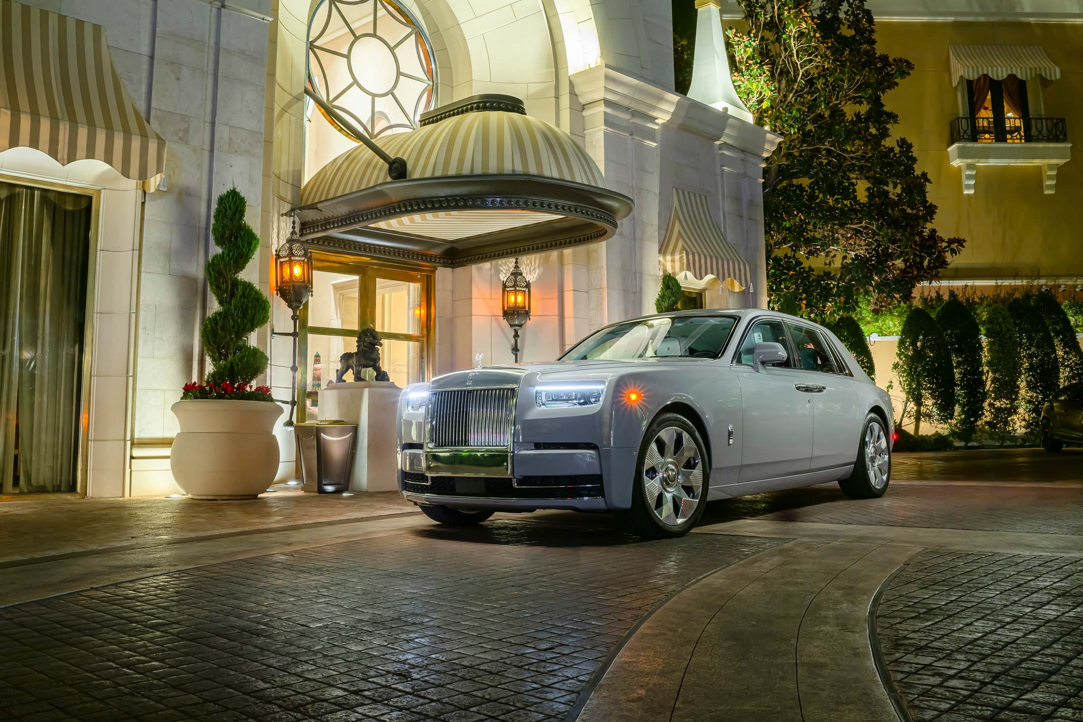 White Rolls Royce Ghost - Lifestyle Chauffeur