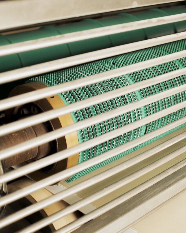 A close-up of the stippler. 