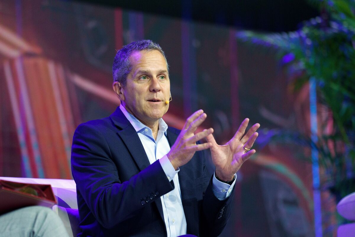 
                            Treasuries Set for Biggest Gain in Weeks As Stocks Slump