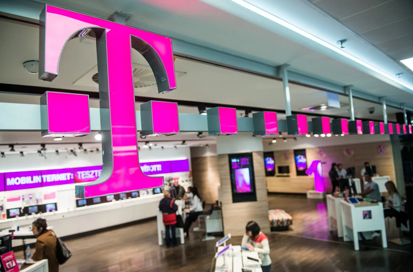The Justice Department is about to let wireless giant T-Mobile get even bigger by joining forces with Sprint.&nbsp;