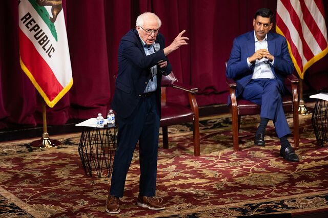 Bernie Sanders and Ro Khanna at a Feb. 20 town hall in Stanford, California, that focused on taxing billionaires and the future of AI. 