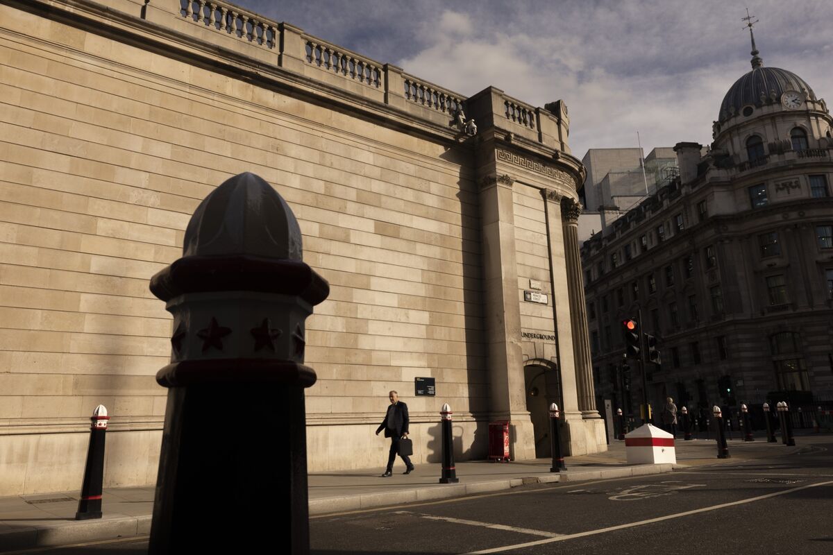 Bank of England Denies Report That It’s Delaying the Start of Gilt ...