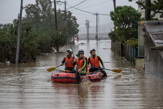 Japan Sends in 110,000 Rescuers as Typhoon Death Toll at 43
