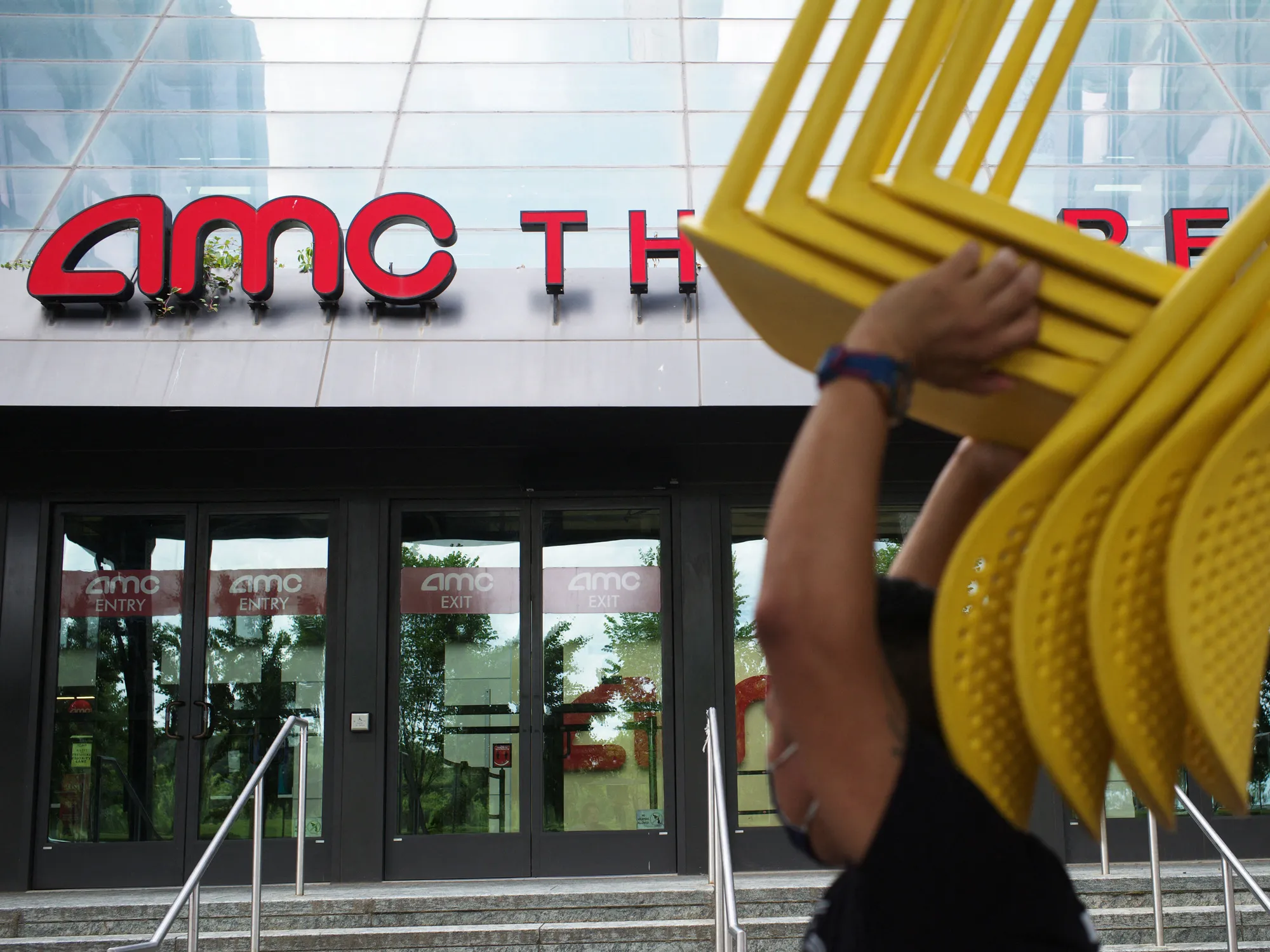 Spend Your Bitcoins at the GameStop in the AMC - Bloomberg