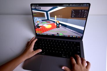 Roblox Introduces Mandatory Age Checks For Chat Features