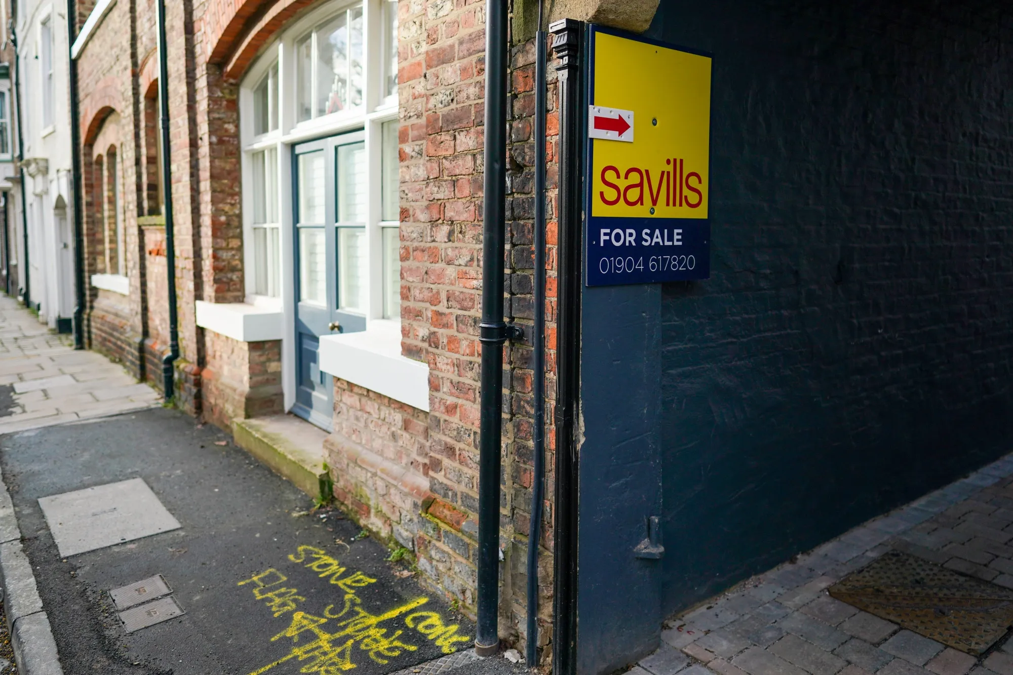 Mortgage rates are starting to turn a corner — but house prices are still adjusting