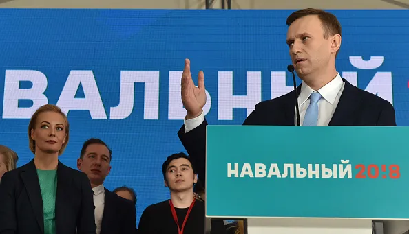Calling on Russians to abstain.
