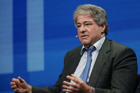 Leon Black’s Epstein Ties Set to Dominate Apollo Earnings Call