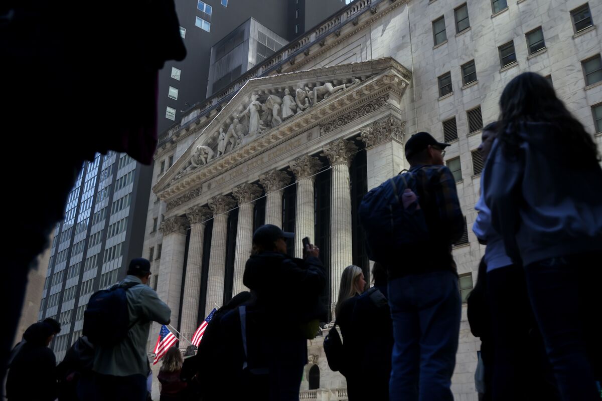 The Global Bond Rout Catches Up With Wall Street’s Risk Rally