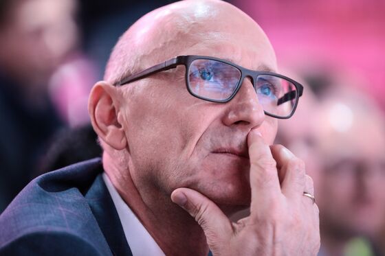Deutsche Telekom CEO Closes in on U.S. Megadeal After Third Try