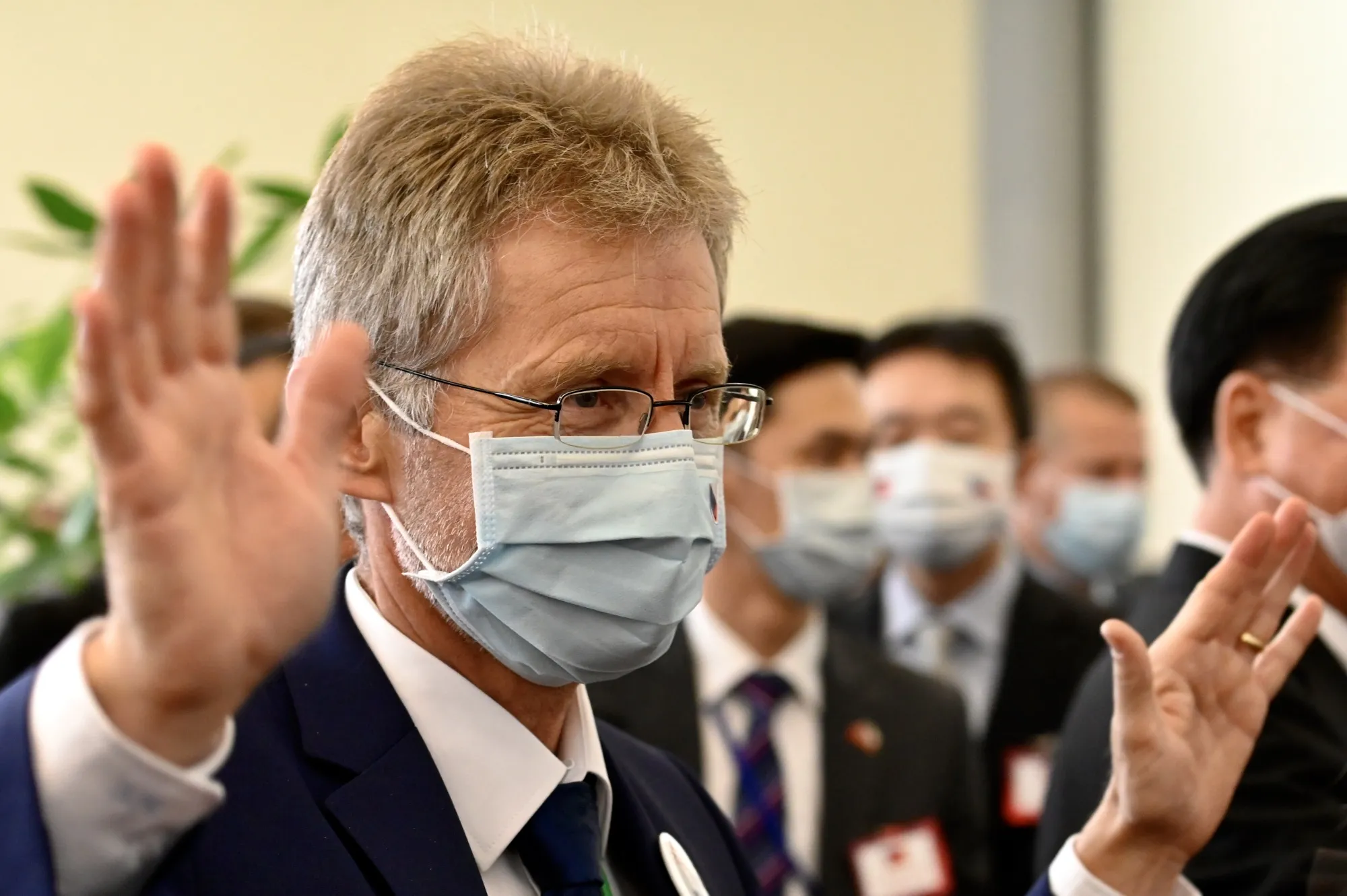 Milos Vystrcil waves upon his arrival in Taipei on Aug. 30.