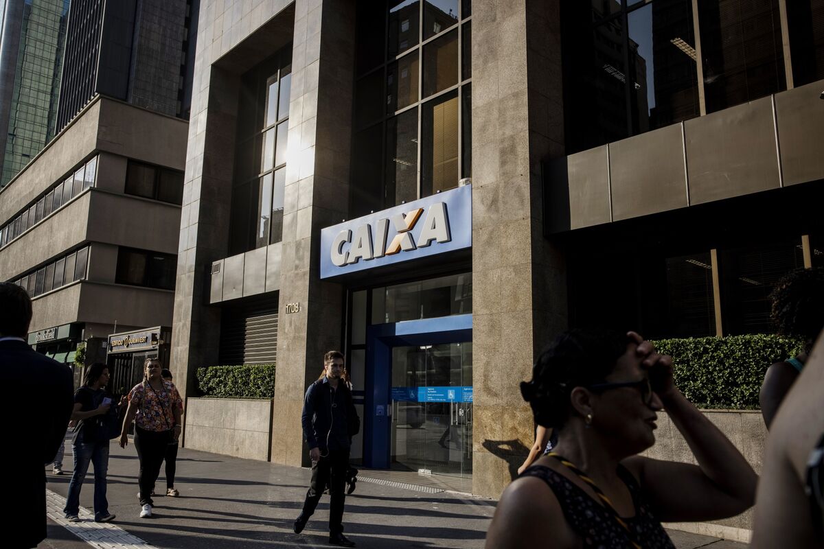 Brazil’s Biggest Lender Is at Heart of Election Fight Over Debt