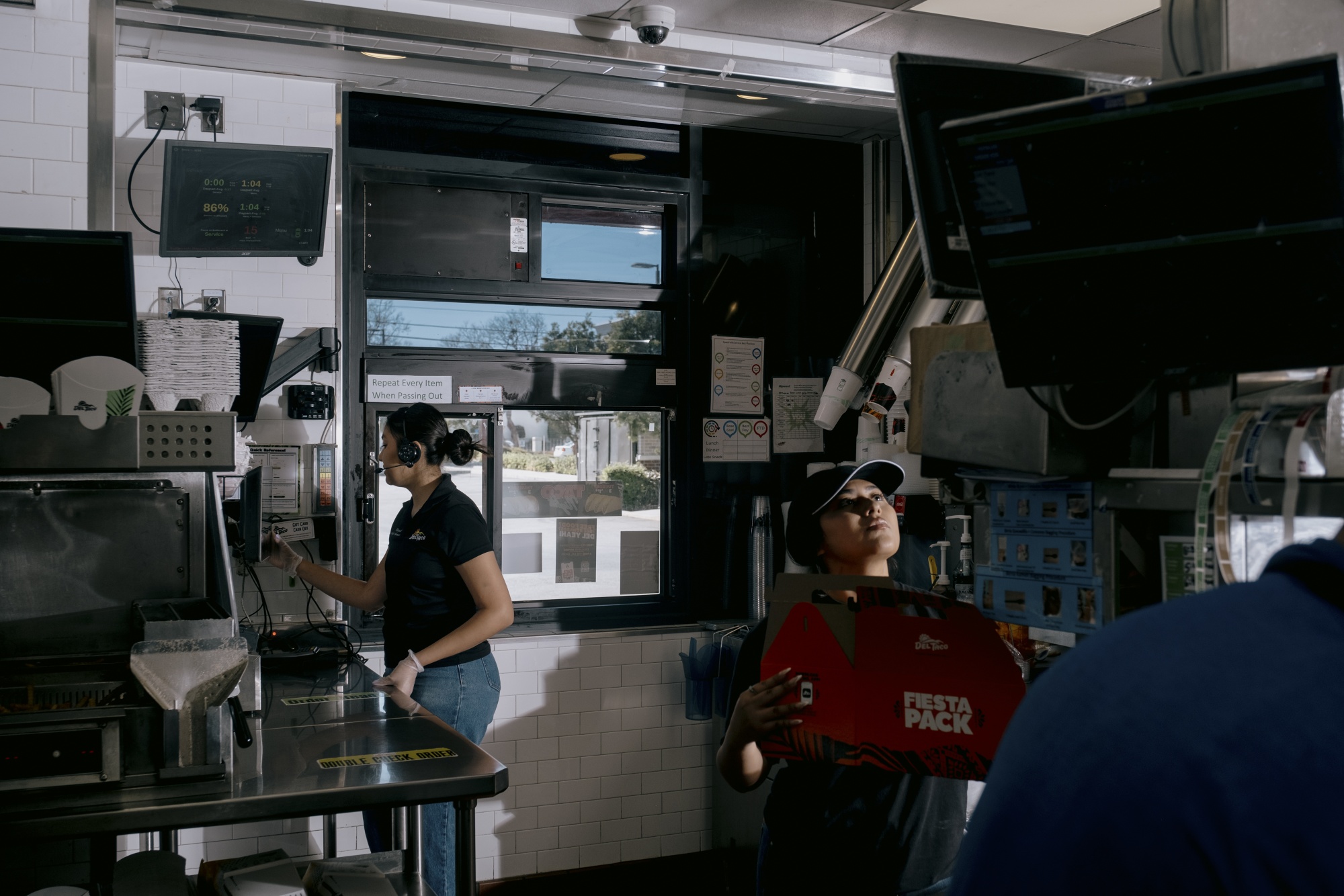 AI News: Fast Food Drive-Thru Powered by AI Relies on Humans - Bloomberg