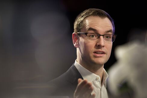 Robby Mook speaks in Manchester, New Hampshire on Feb. 4.
