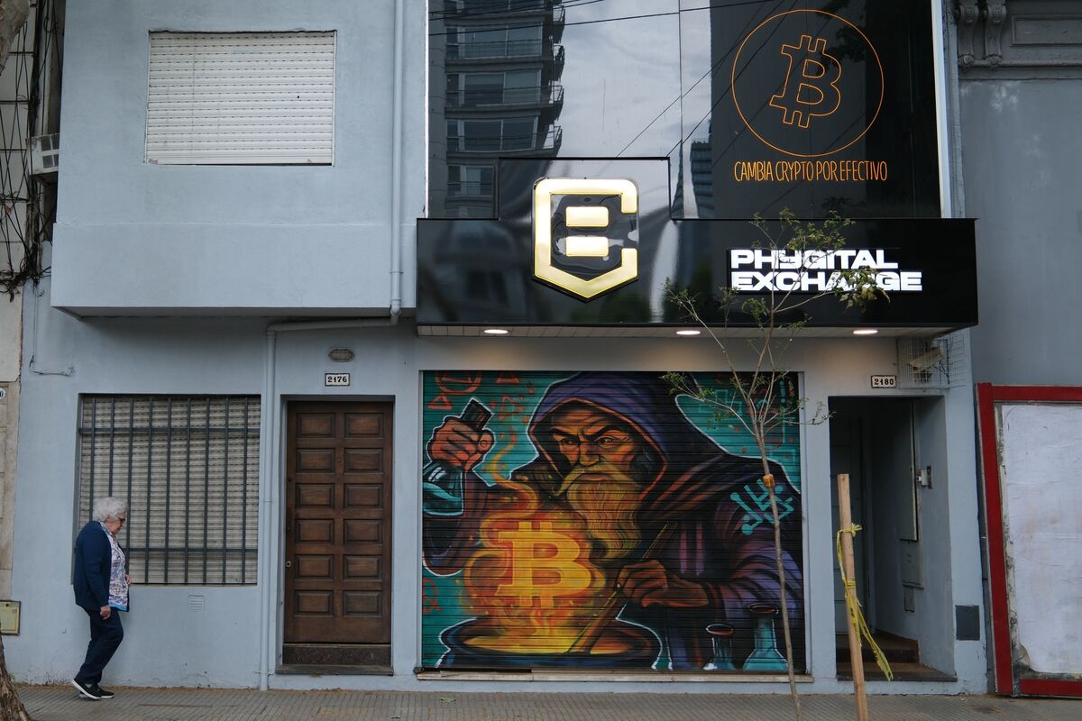 Why Argentines Are Turning to Crypto in the Latest Peso Crisis